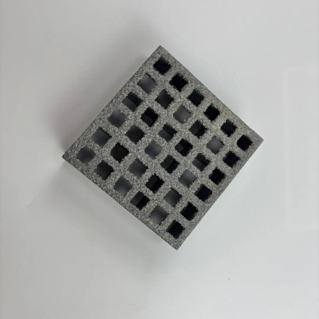 Corrosion Resistant GRP Grating Systems Manufactured China Wastewater Treatment Plants Industrial Walkway Areas Deck Cover