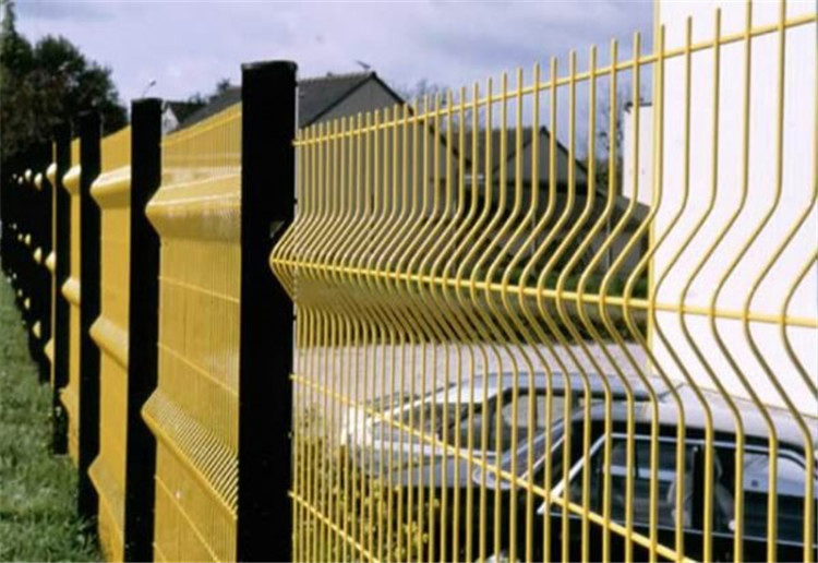 Wire Mesh Fence Galvanized/PVC Coated Made in China with Discount Price