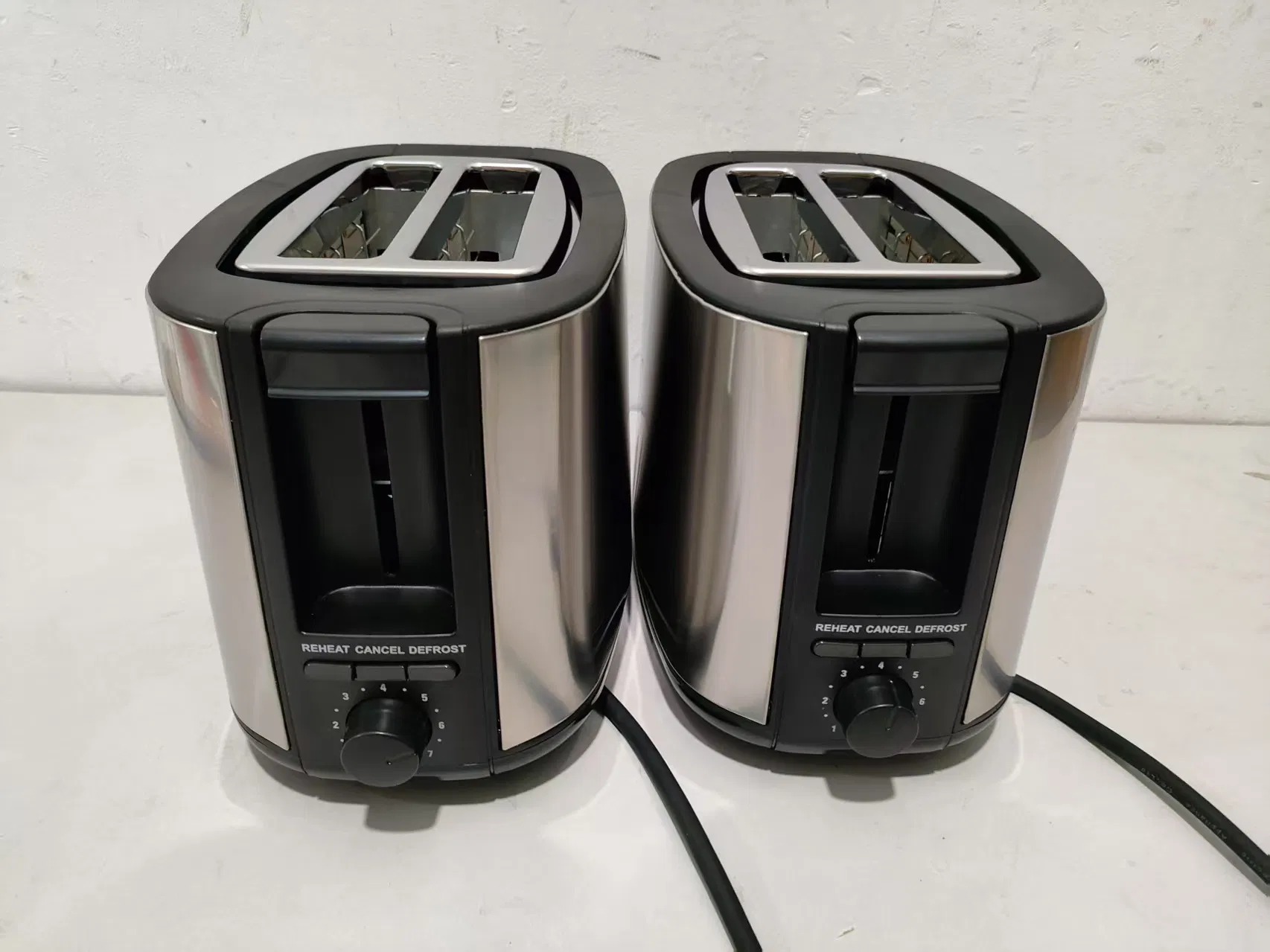 Stylish 2 Slice Toaster with Modern Design and Quick Toasting Features