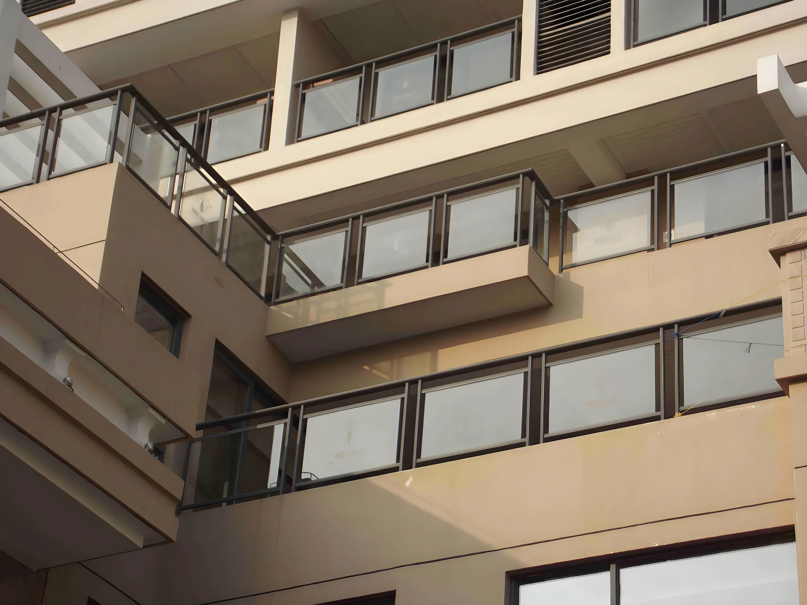 Premium Stainless Steel Tempered Glass Balcony Railing Safety Certified 304/40X40mm