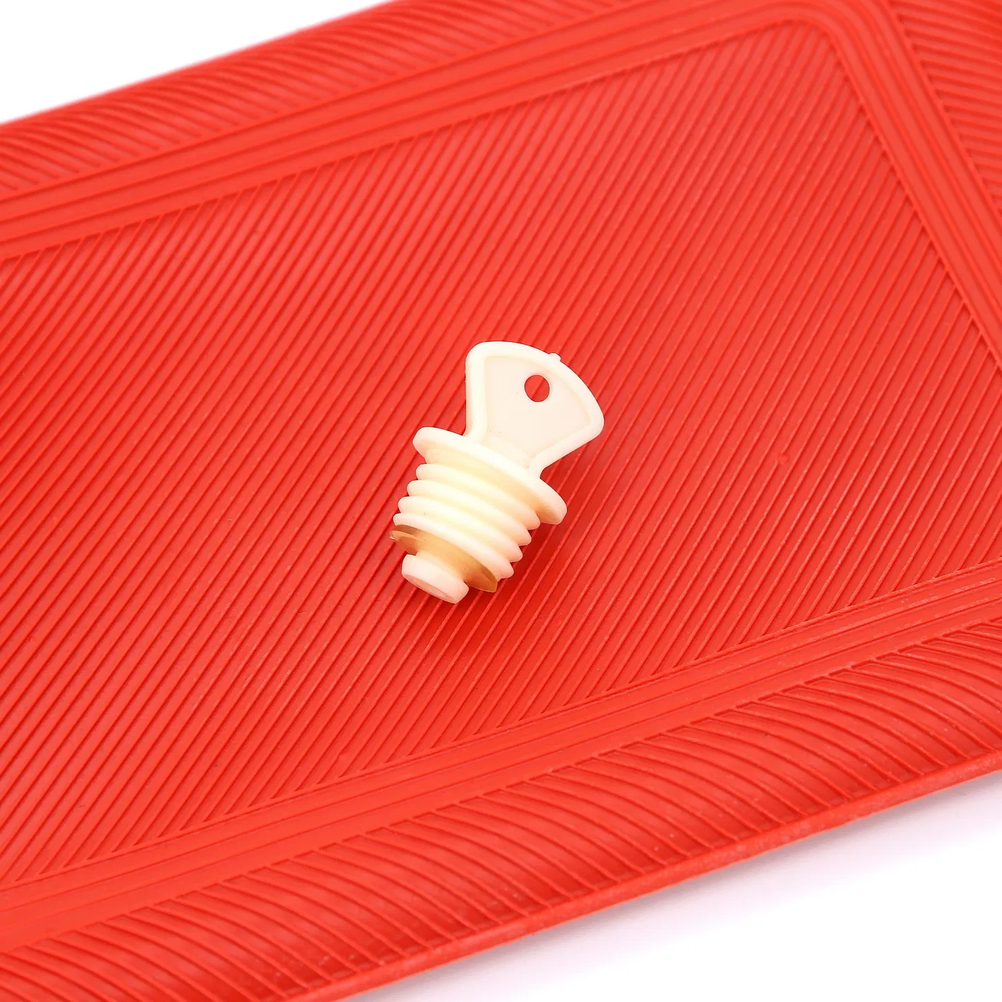 Medmount Natural Rubber Comfortable Feeling Red/ Blue/ Green/ Customized Hot Water Bag/ Bottle with CE/ISO