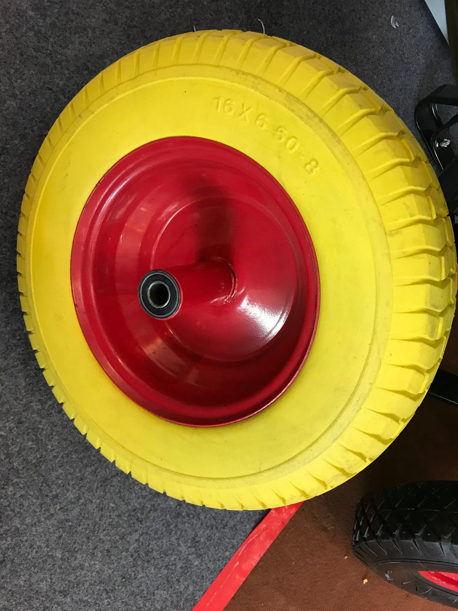 China Cheapest Wheel Barrow PU Wheel