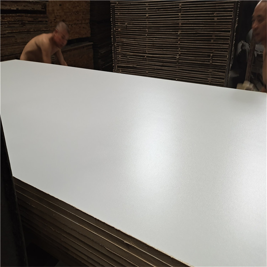 E1 Grade Melamine UV Painted Falcata Core Block Board for Furniture