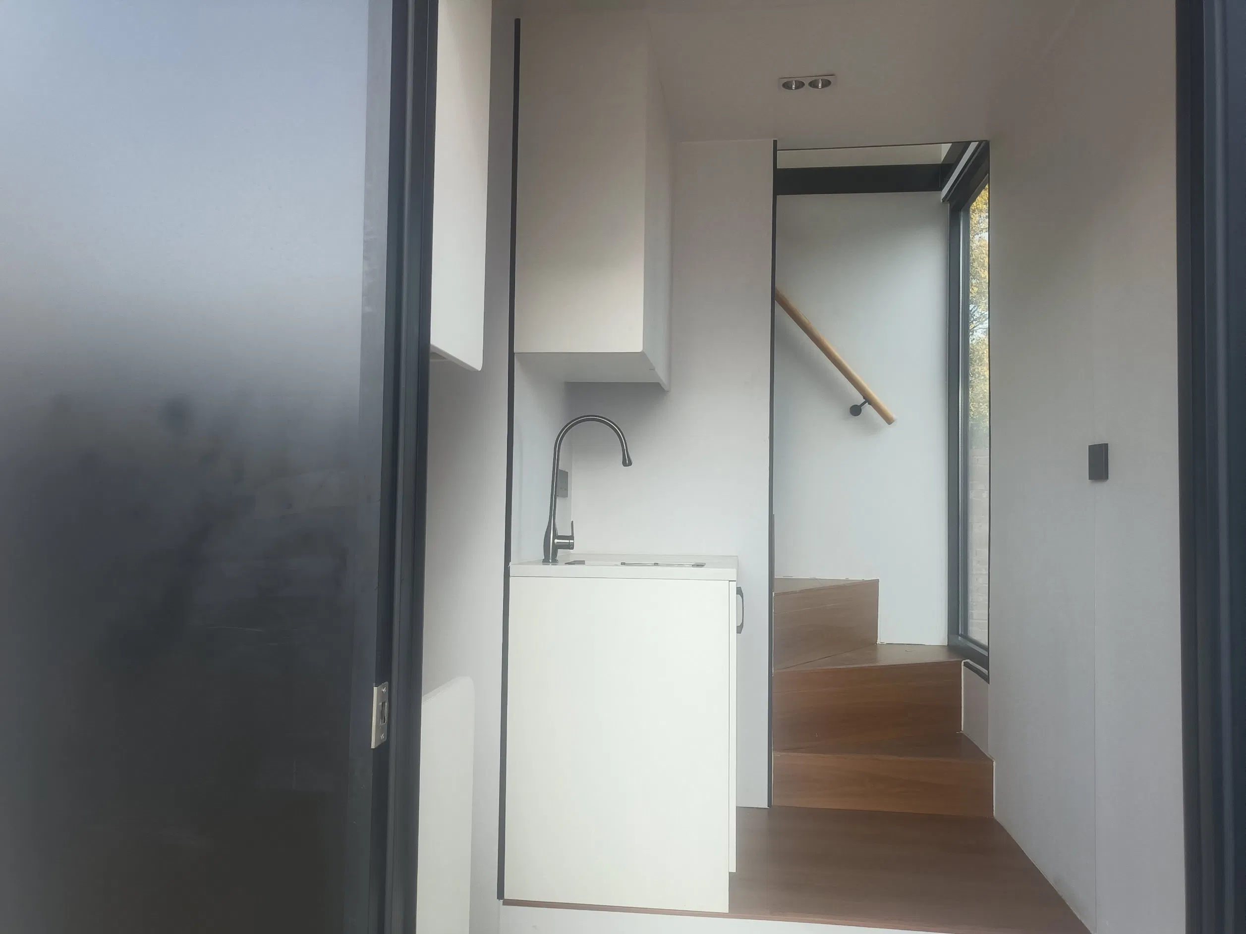 OEM Custom Double Storey Prefab Prefabricated Outdoor Smart House Pod Cabin Capsule with Complete Facilities