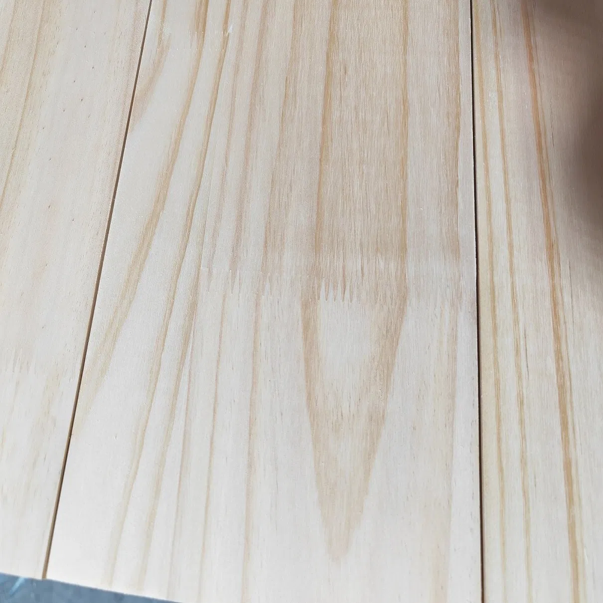 Wood Finger Jointed Board Paulownia Pine Timber Board