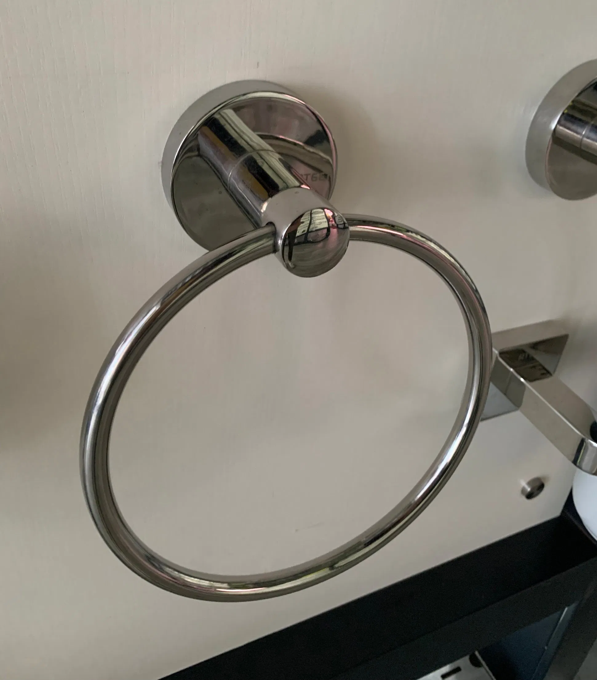 High Quality Stainless Steel Hotel Bathroom Accesorries Set Towel Ring for Hotel