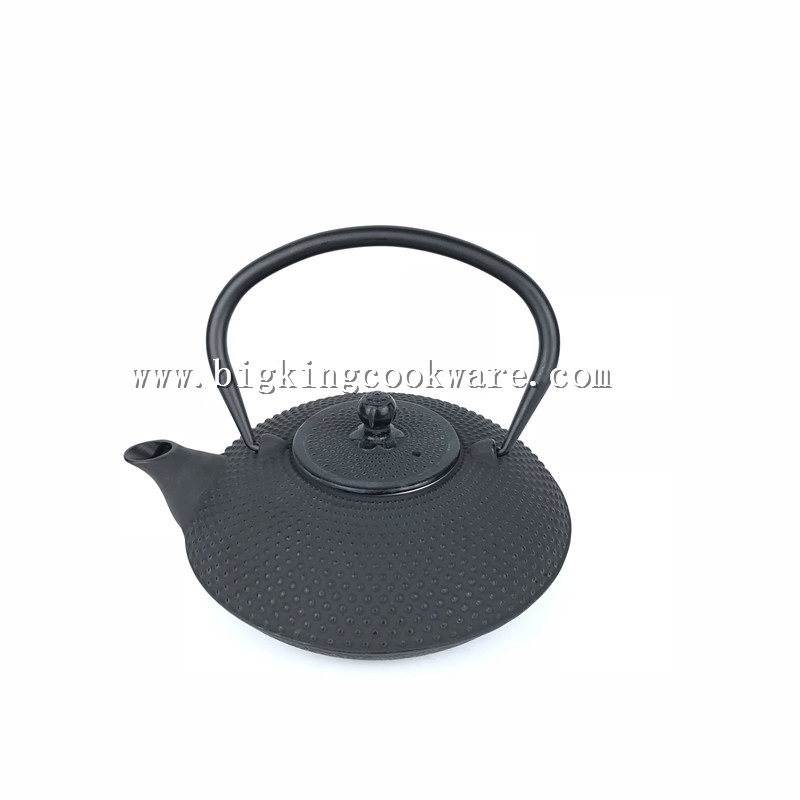 Cast Iron Tea Pot with Royal Pattern as Gift, Japanese Teapots