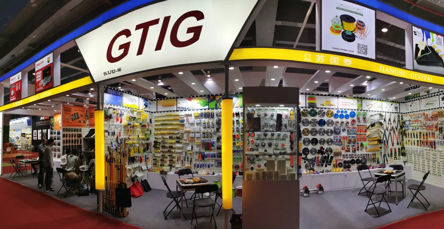 8L Manual Plastic Pump Sprayer