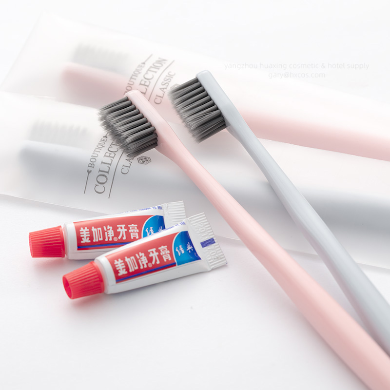 OEM Hotel Toothbrush Set with Toothpaste Support Private Design