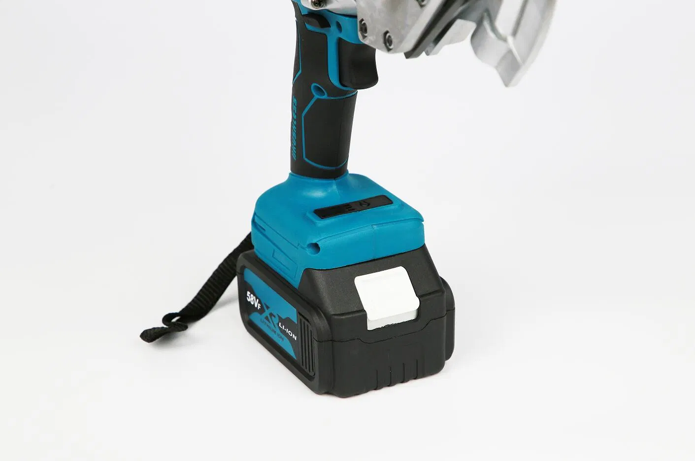 Аккумуляторные электрические ножницы по металлу 21В