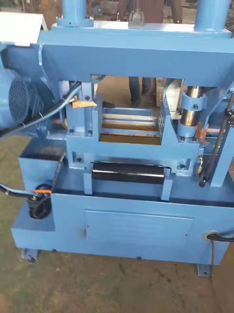 Ленточная пила по металлу универсальная стандартная