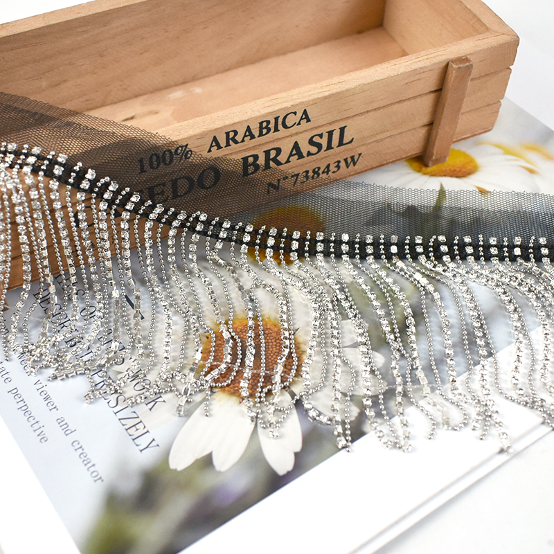 Лента декоративная 9 см с бахромой бисером кисточкой