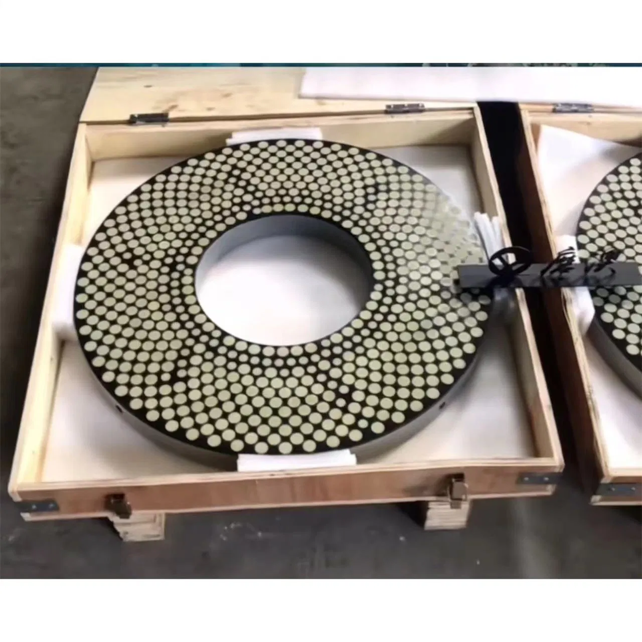 Бесцентровые шлифовальные круги Xinrui с алмазом и CBN