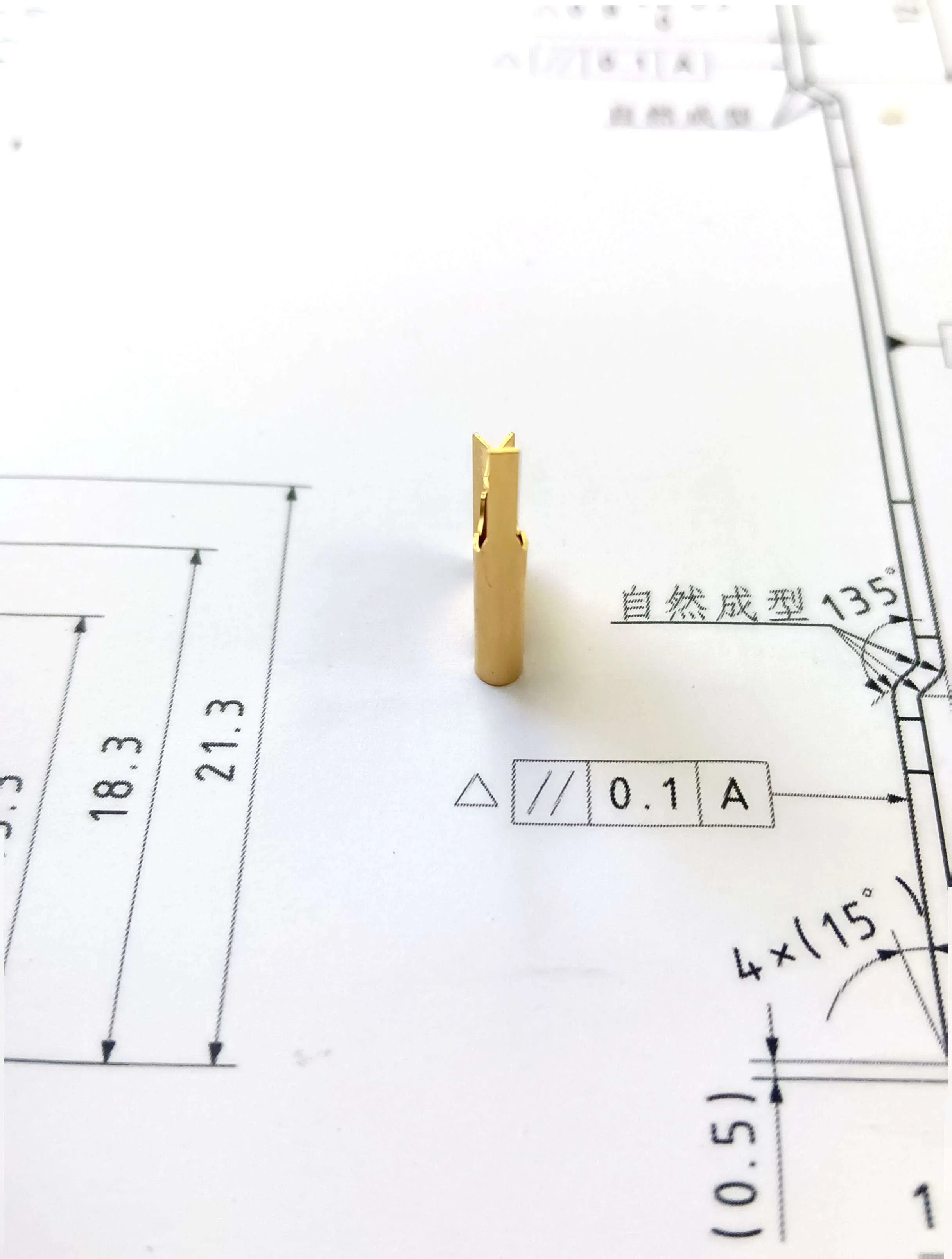 Позолоченный клеммный соединитель