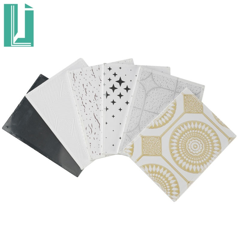 Пластиковые панели для потолка ПВХ белые