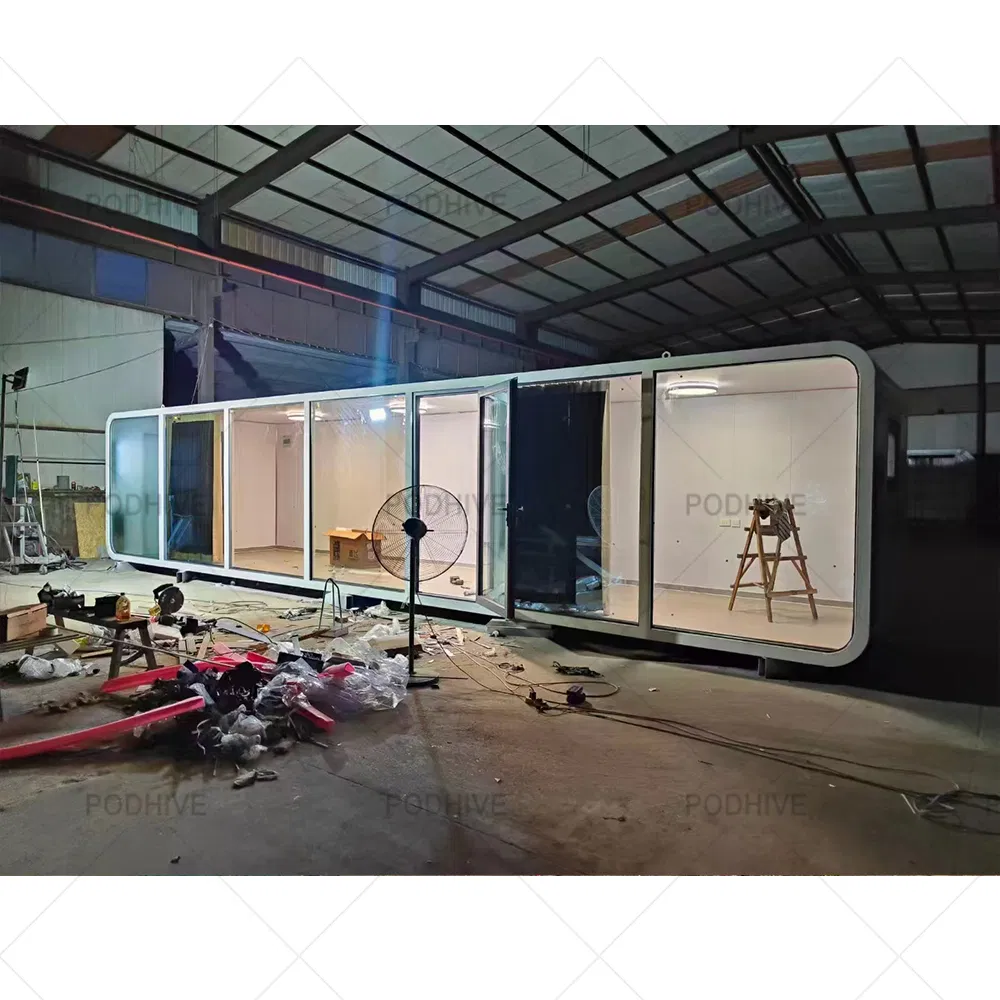 Large Prefab Modern Tiny Apple Cabin House Hurricane Proof Prefabricated Portable 20FT 40FT Office Pod Acoustic Container Home