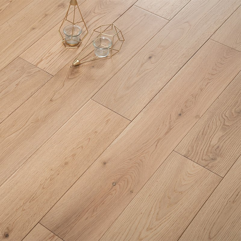 Artisanal Heritage Style Oak Solid Wood Herringbone Flooring