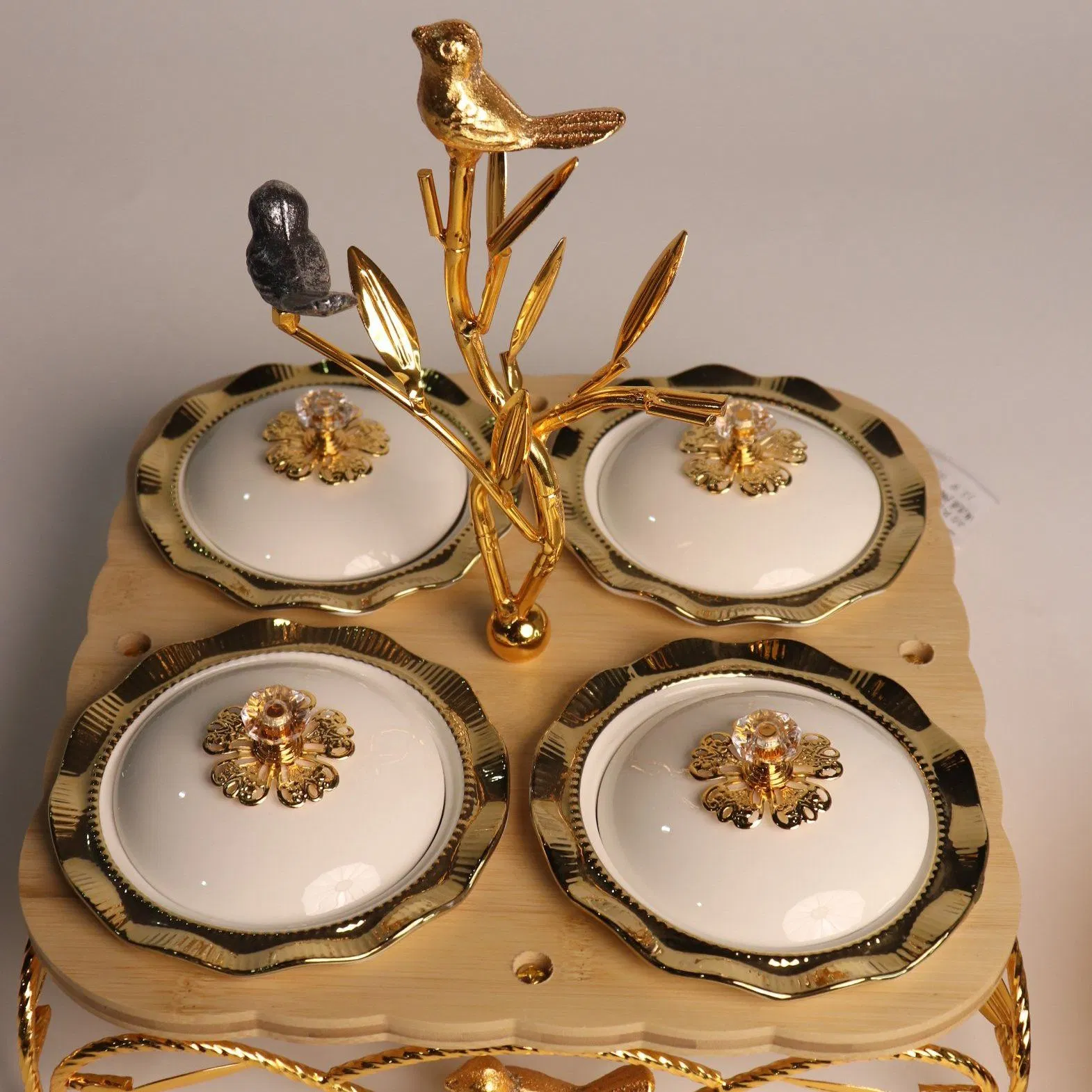 Home Ornament Gold-Plated Iron Frame with Large Size Four-Panel Gold Ceramic Bowl
