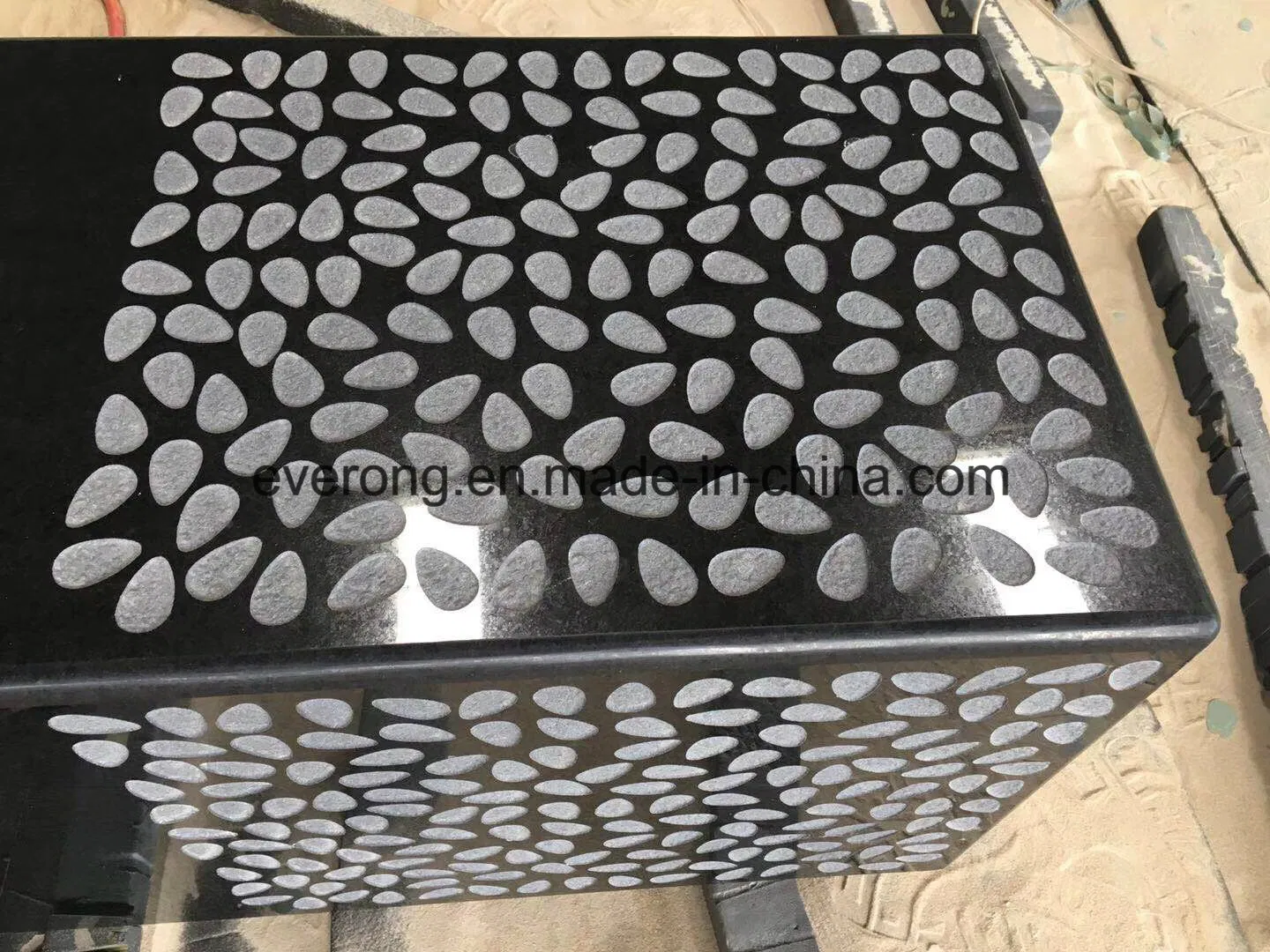 High Polished Basalt Block for Landscaping Decoration