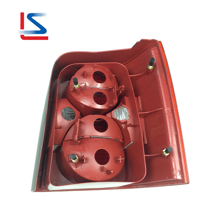 Задний фонарь Passat B6 Variant 2000-2004, левый