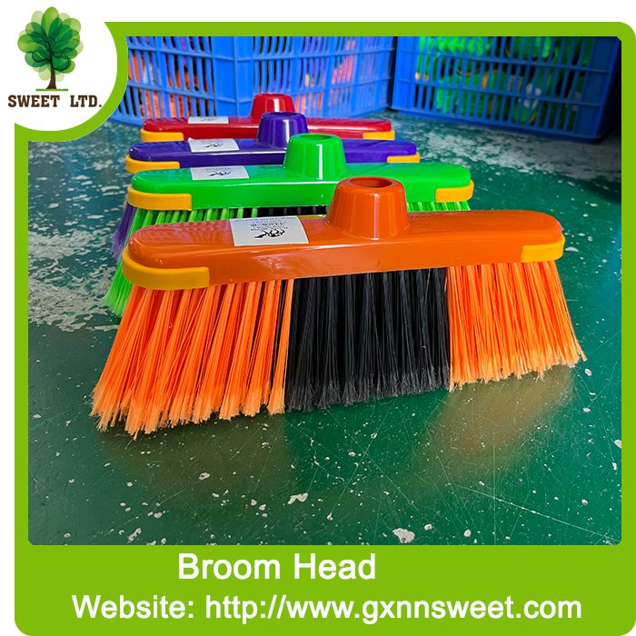 Household Cleaning Plastic Broom Escobas with Broomstick