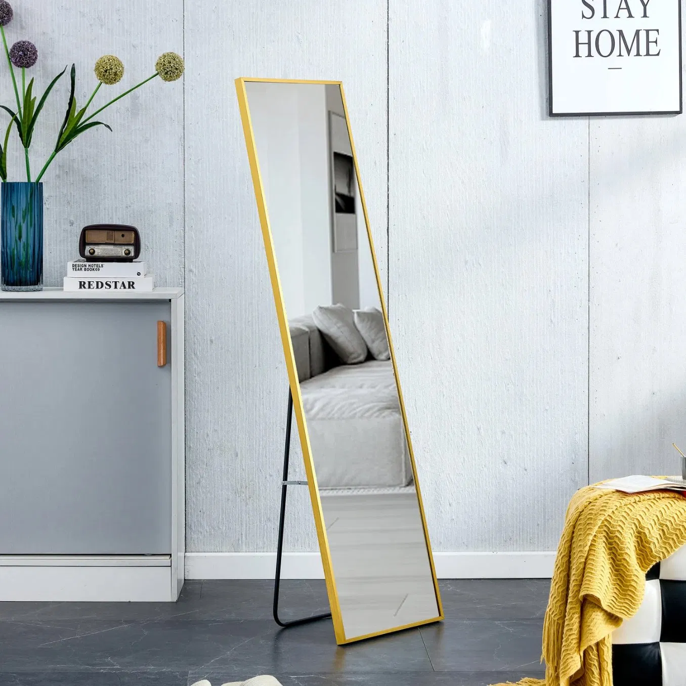 The Wall-Mounted Full-Length Mirror with an Aluminum Alloy Metal Frame Can Be Used as a Bathroom Makeup Mirror and Placed at The Entrance of The Bedroom.