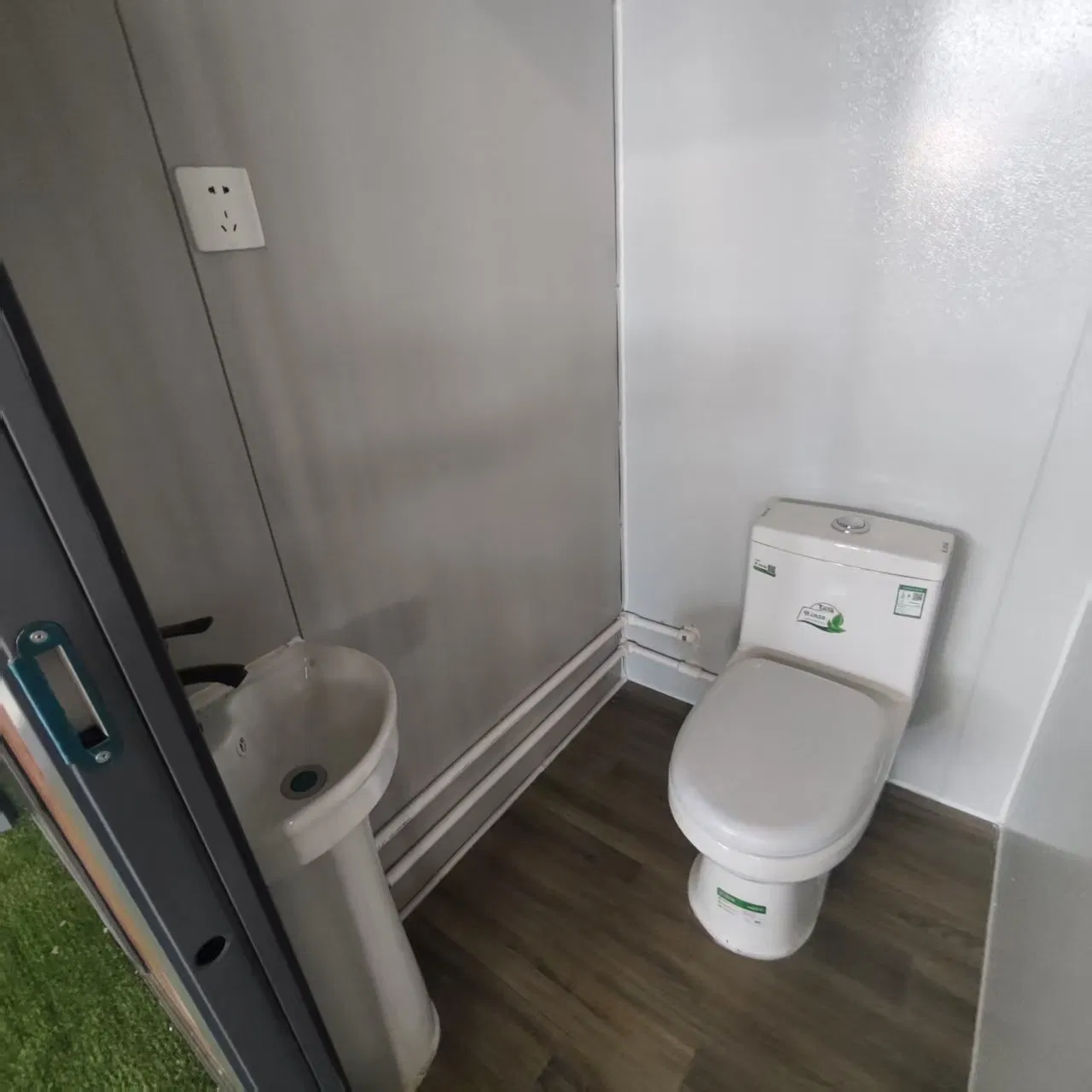 Double Room Modern Design Water-Saving Mobile Bathroom Portal Toilet
