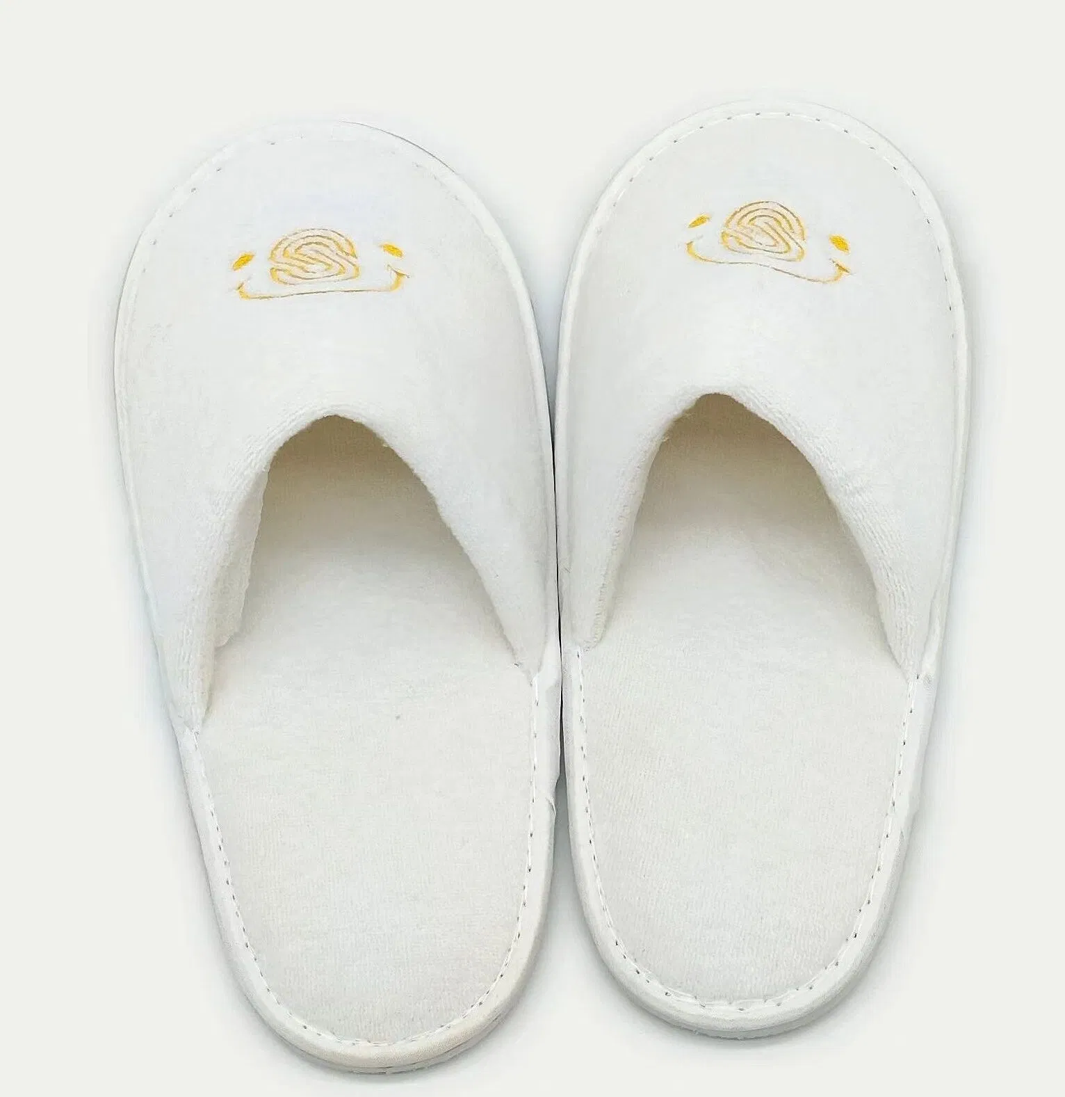Shiney Poly Velour Close Toe Slippers Gold Color Embroidery Stylish New Terry Foam Bathroom Poly Velour Slippers for Hotel Luxury Disposable Slippers Customized
