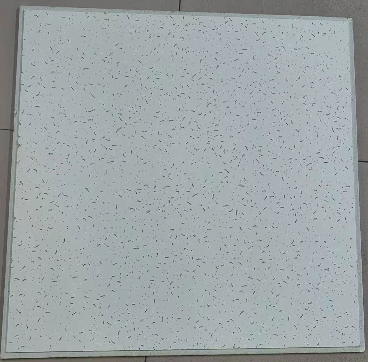 Class a Fire Rated Mineral Fiber Ceiling for Public Buildings