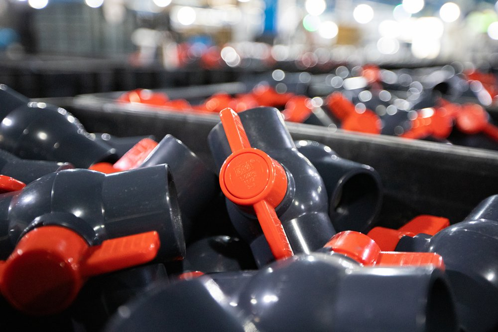 Era Brand PVC Plastic Valve Angle Cock Valve PVC Tap Angle Valve