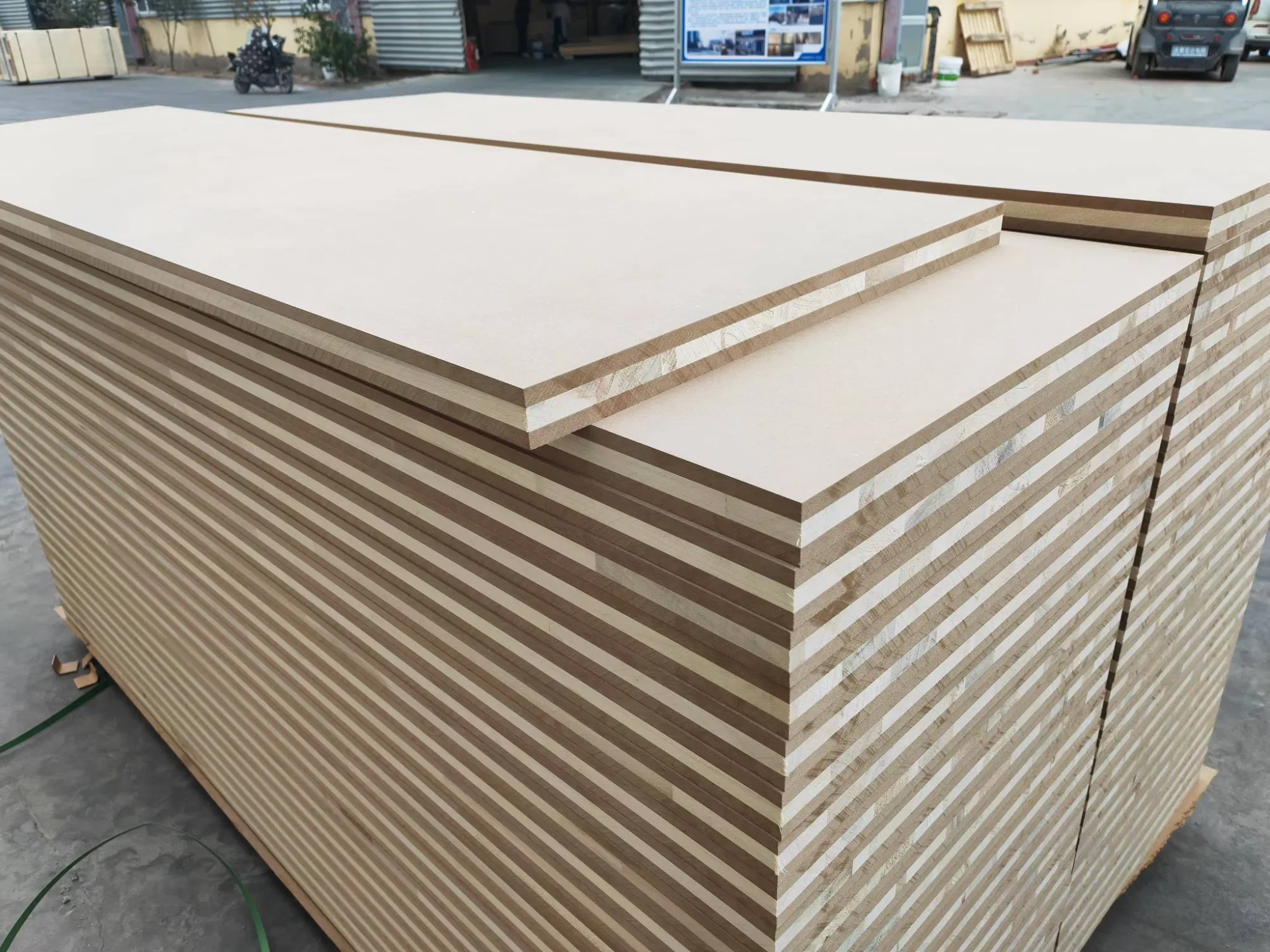 Solid Wood Core Board Laminated MDF 3mm Five Layers Blockboard