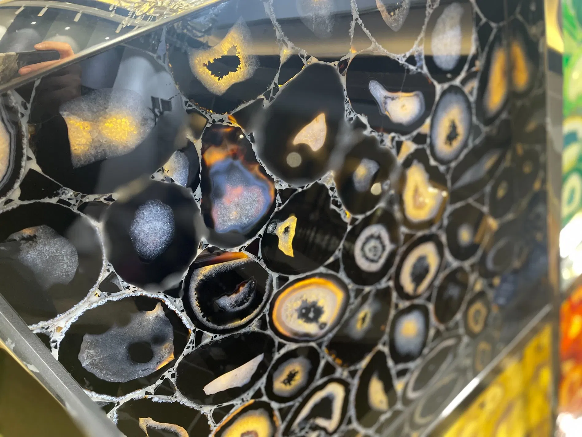 Wayon Gem Stone Natural Multicolored Agate/Gemstone/Semi-Precious Stone Customized for Table with Backlit