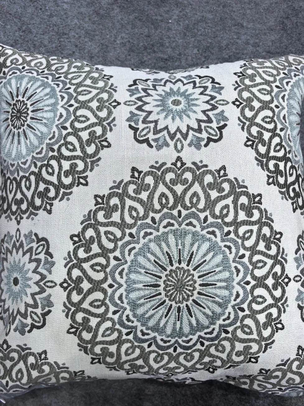 Jacquard Color Yarn Woven Cushions in High Quality Pillow Cover