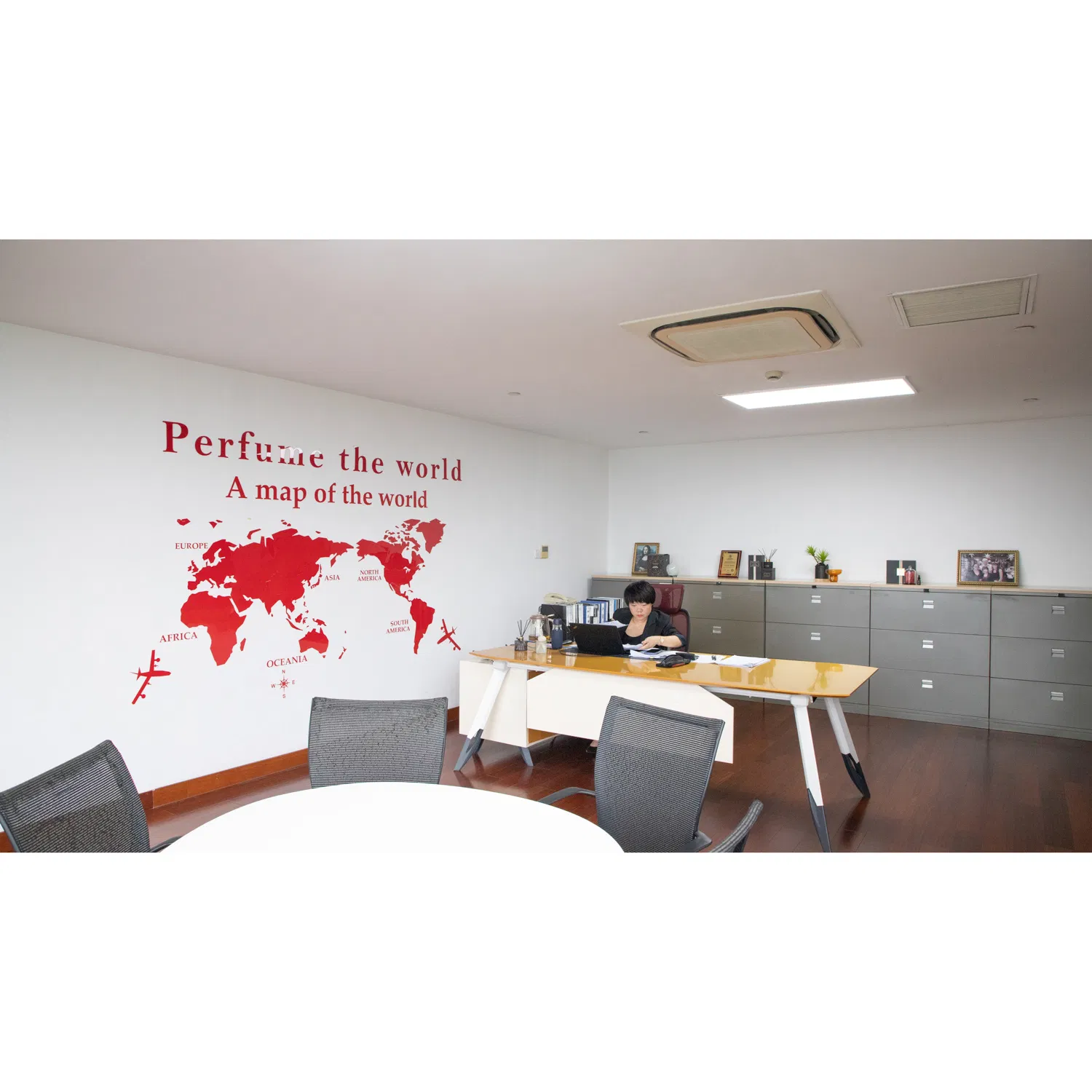 High Quality 50ml 80ml Plastic Pet Bottle Manufacturers Mini Cheap Pet Plastic Bottle