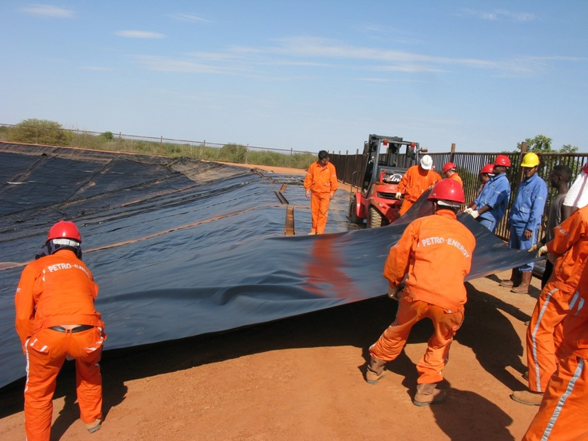 Jinghe Waterproof Membrane HDPE Engineering Material Puncture Impact Tear Resistance Black Smooth Surface for Transportation Hydraulic Geotechnical