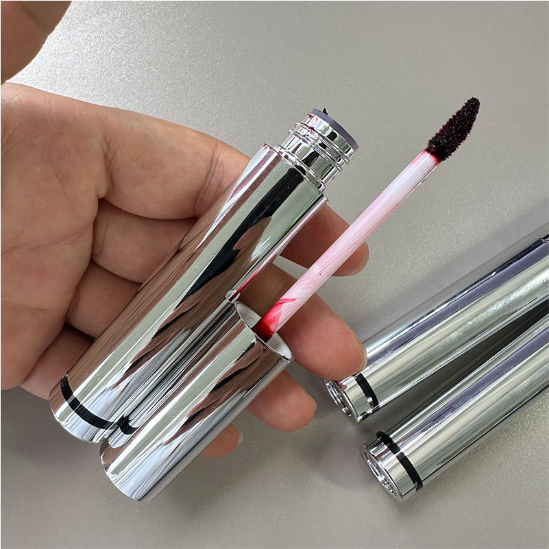 1. Ultra-Hydrating Smudge-Proof Lip Stain with High Pigment Technology