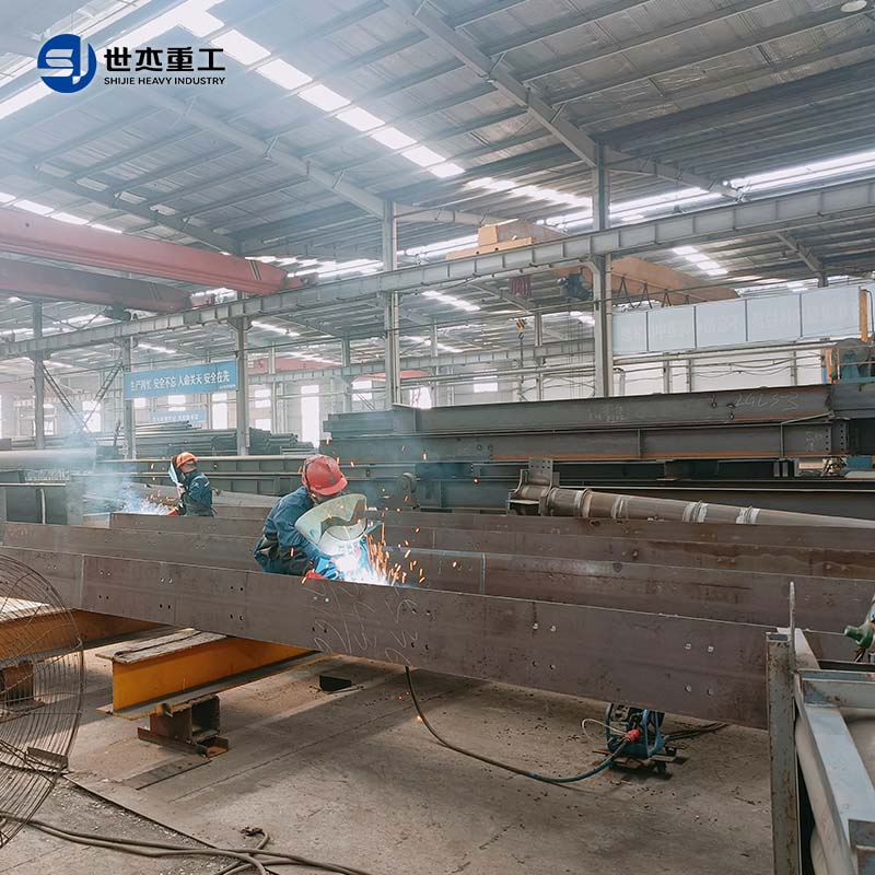 Professional Manufacturer of Low-Cost Prefabricated Building Steel Structure Bridge Pedestrian Bridge