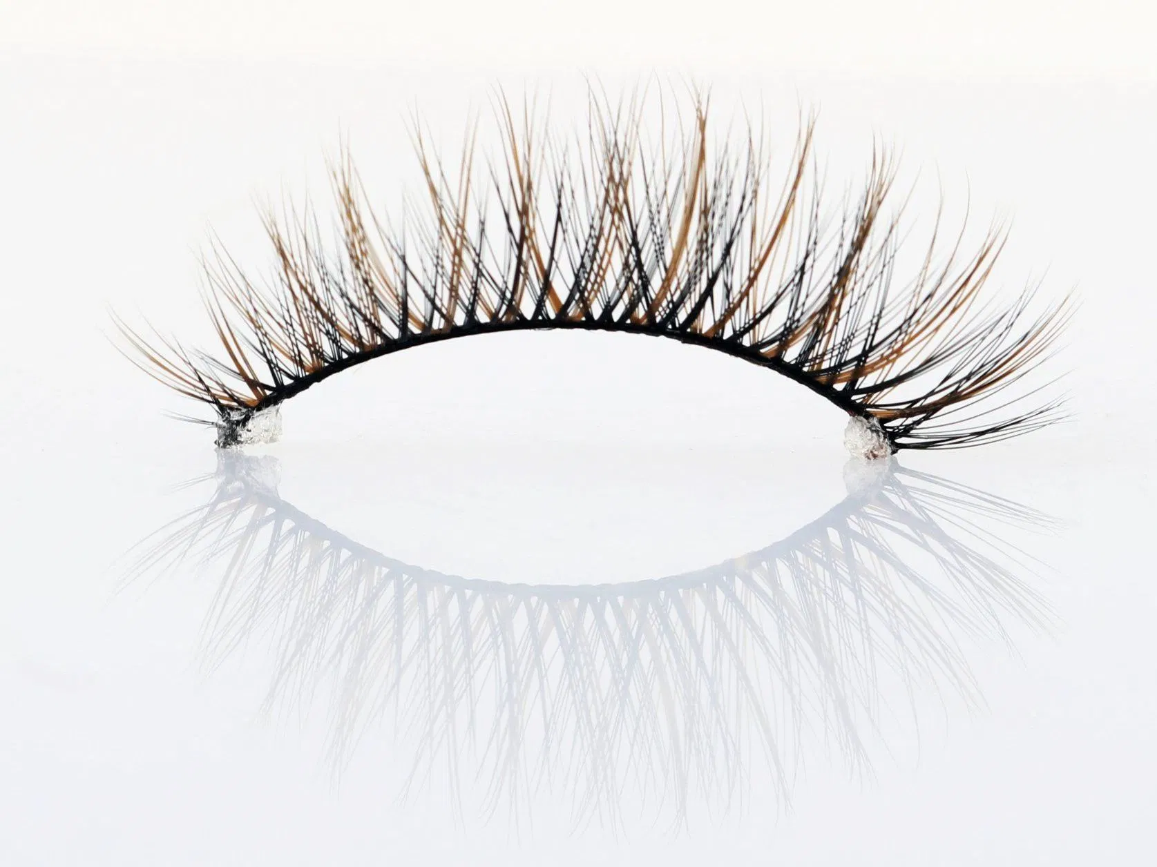 Faux Mink Lashes Silk Eyelashes Volume Lash Strips Eyelashes Eyelash with Custom Logo Packaging