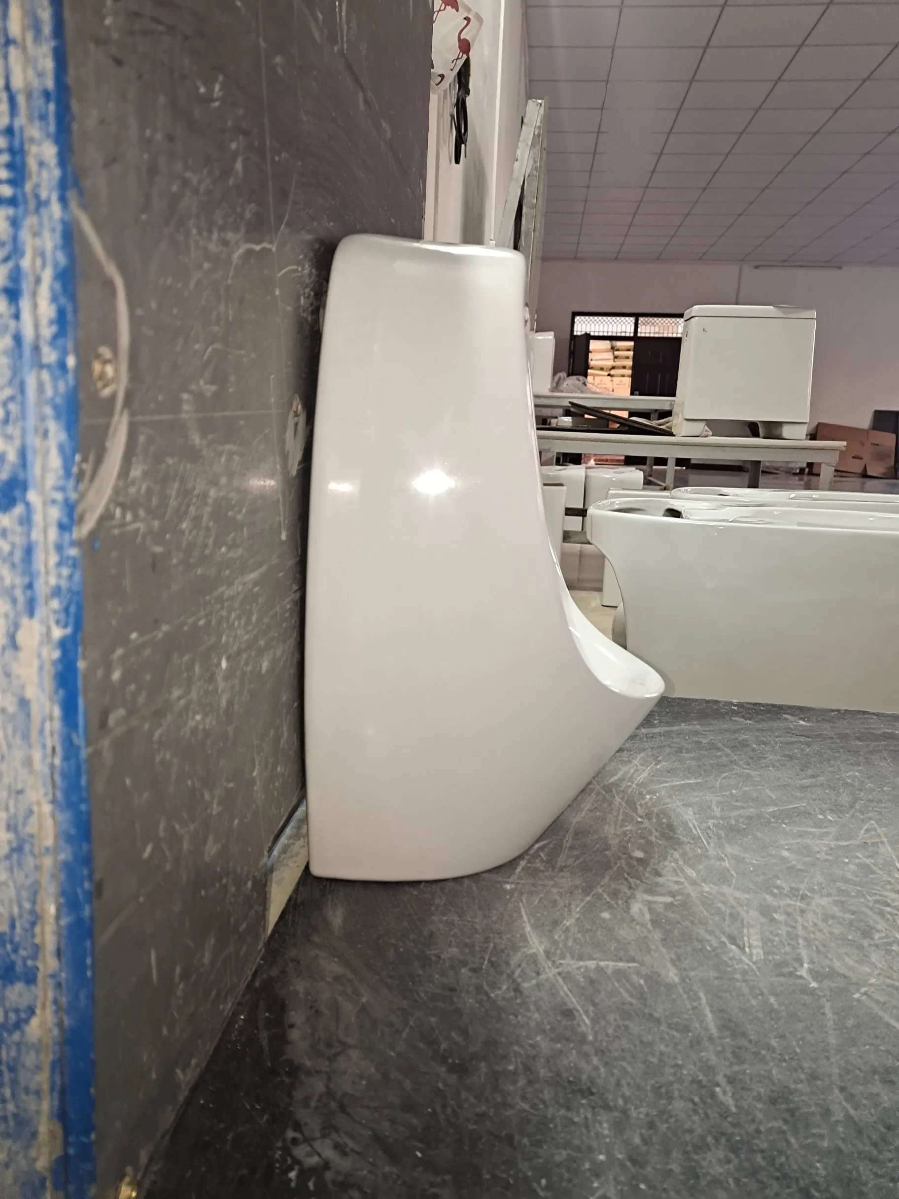 Modern Design Wall Hung Urinal for Kids Ceramic Toilet