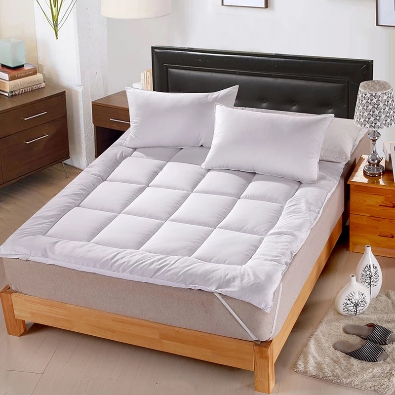 Quilted Waterproof Mattress Pad Cover Protector/ Hollow Fiber Mttress Protector