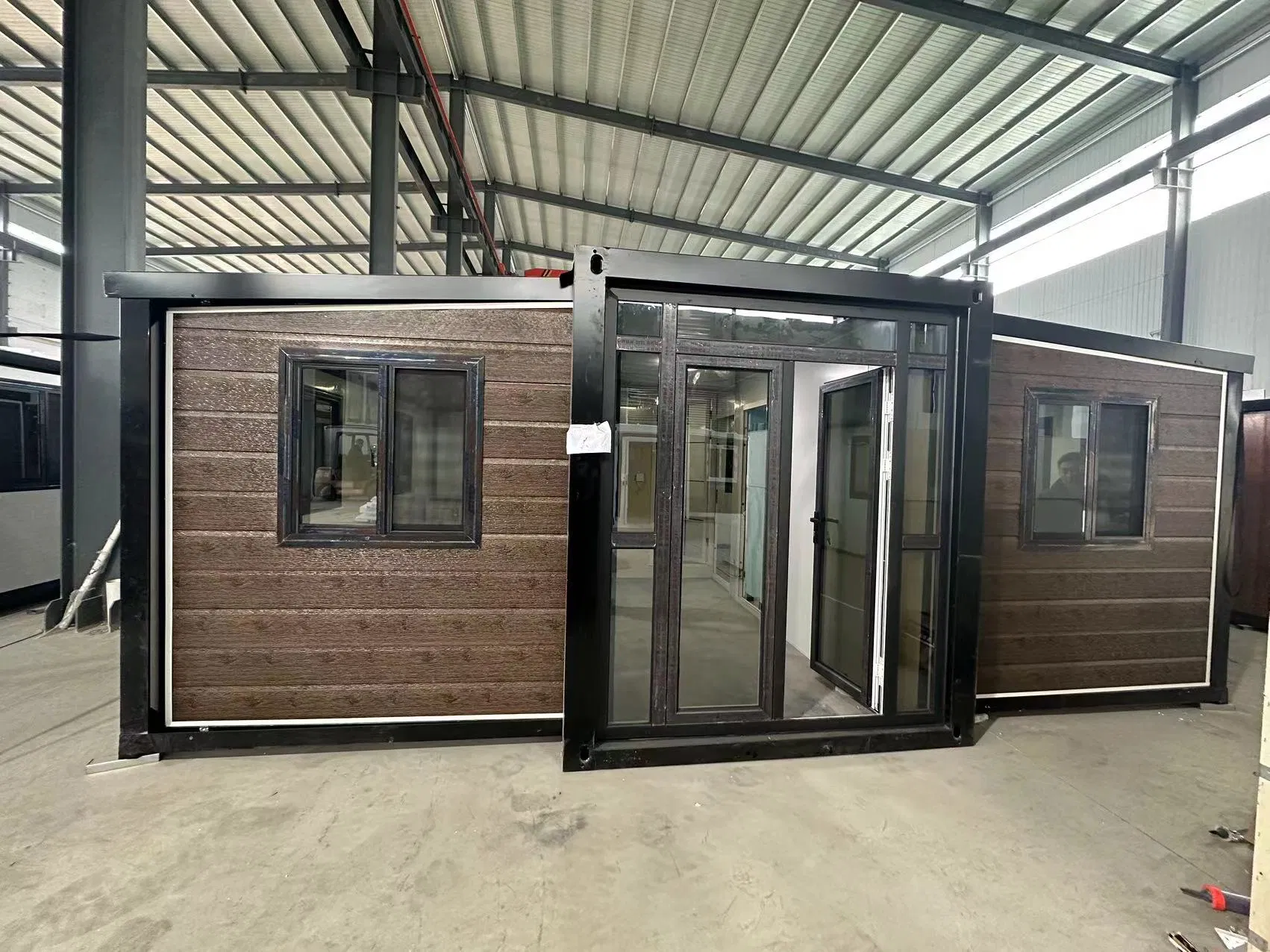 20FT/30FT/40FT Customized Plastic Film Packaging Foldable Expandable Mobile Container House with ISO Expandable Container House