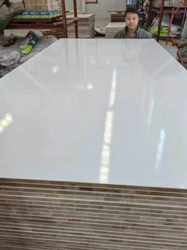 1220X2440X18mm Block Board with Falcata Core, Okume Film, Mr Glue