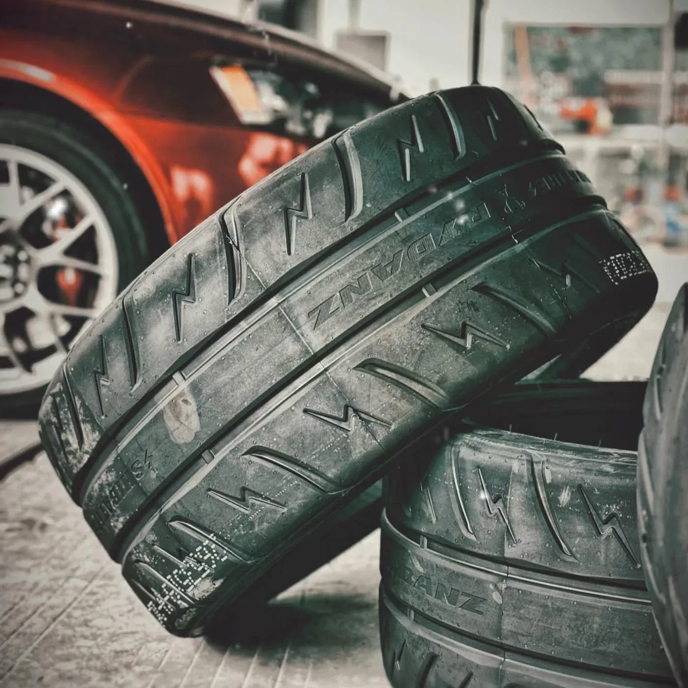 Шины Revimax 31 23 Racing/Drifting 265/35R18