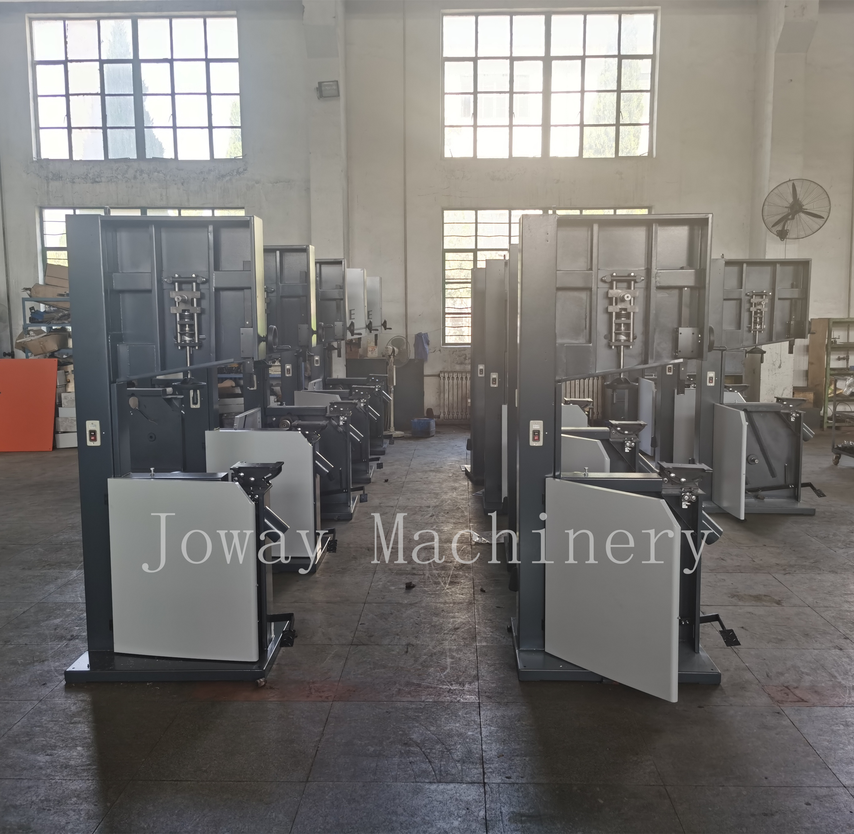 Ленточная пила по дереву вертикальная MJ397U