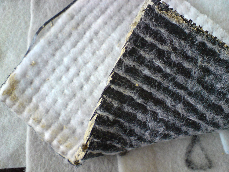 Bentonite Waterproofing Blanket Geosynthetic Clay Liner Gcl for Landfills 5500G/M2