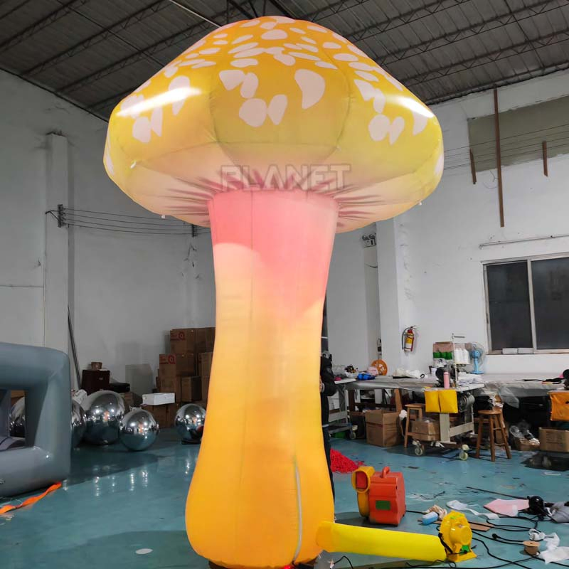 Colorful Event Festive Decorative Large Inflatable LED Mushoom for Display