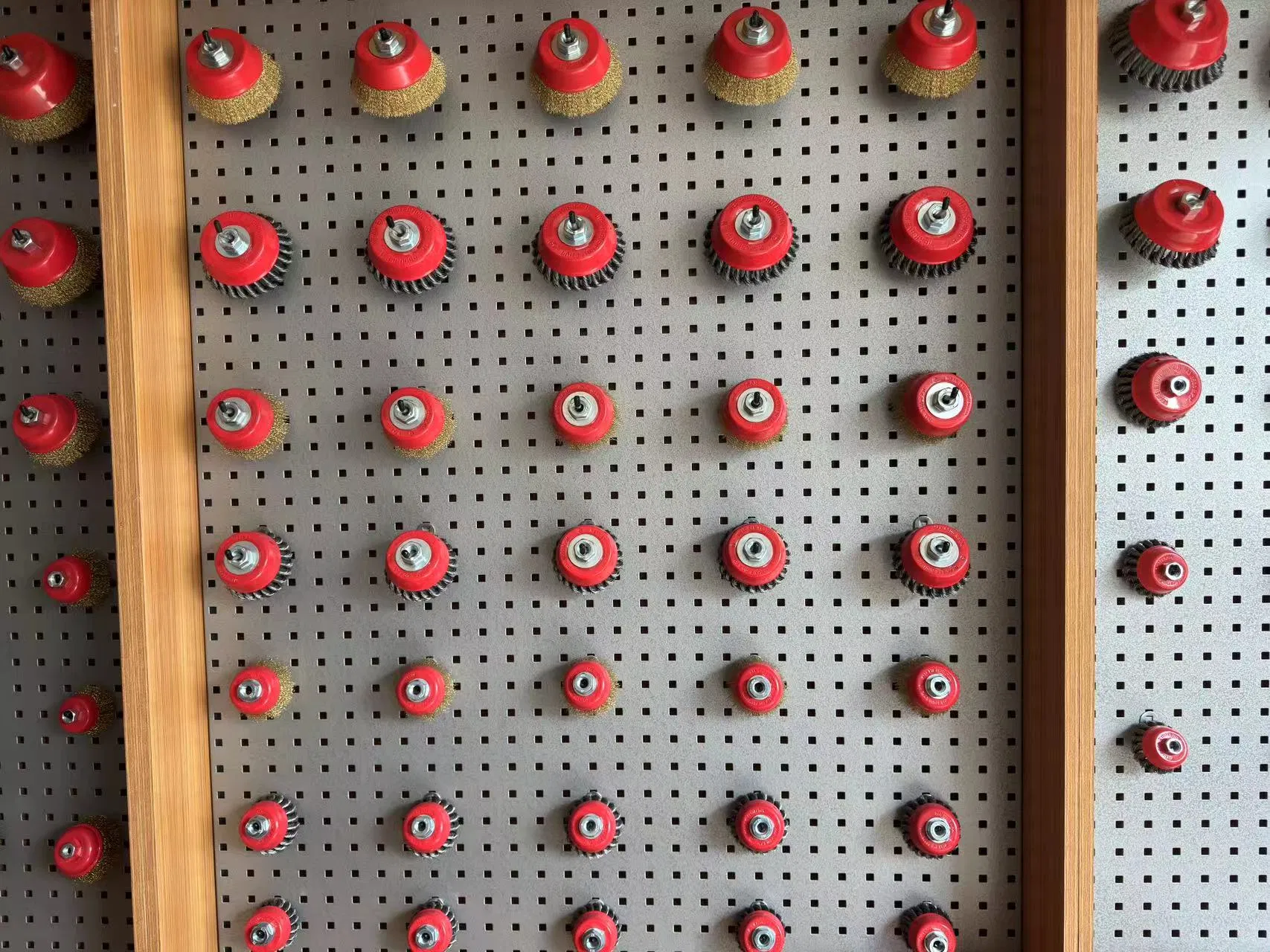 High Speed Crimped Wire Cup Brushes for Metal Cleaning