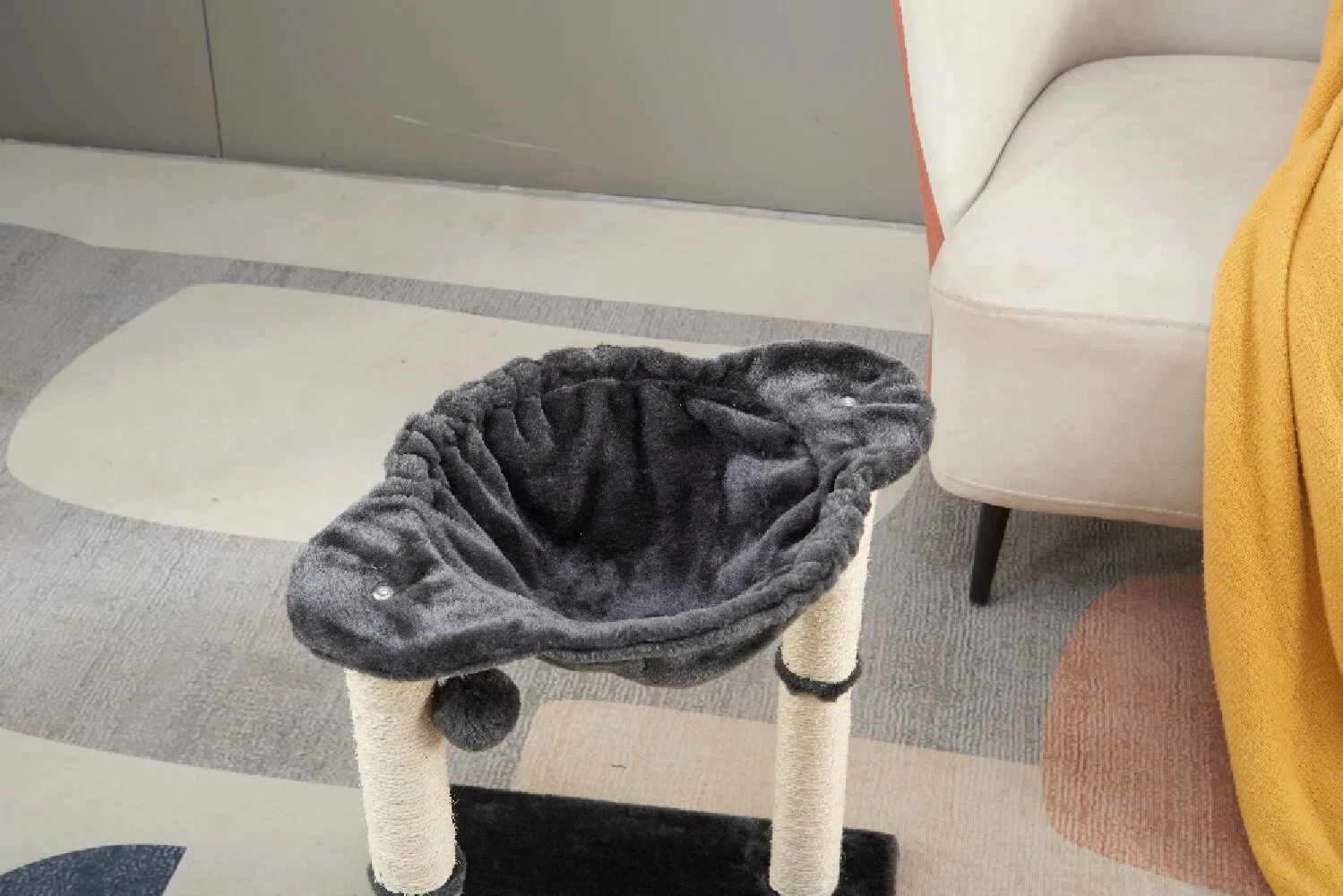 Multi-Functional Solid Wood Cat House for Play and Rest