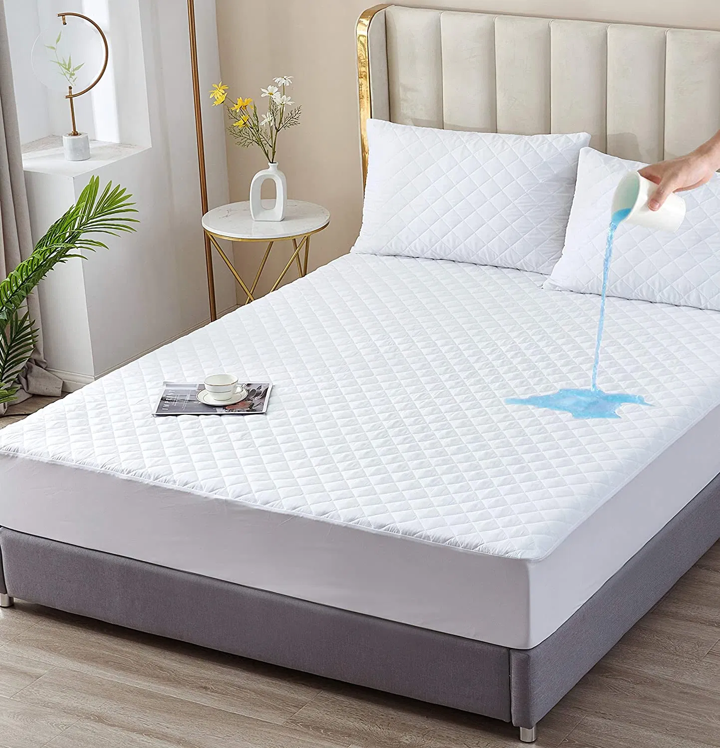 Full Size Waterproof Mattress Protector Custom Design Quilted Fitted Skirt Mattress Protector