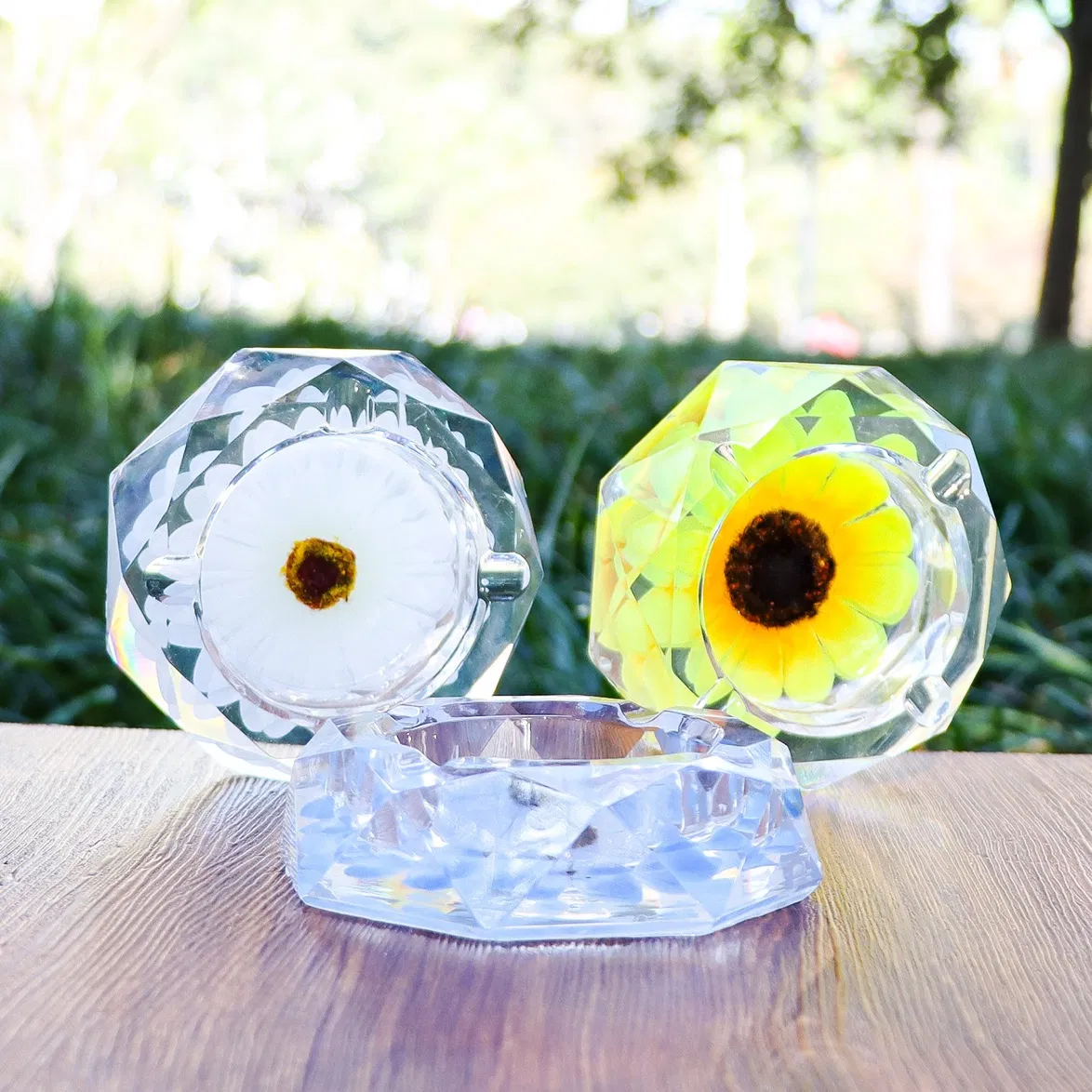 Diamond-Shaped Round Glue Petal Acrylic Smoking Resin Ashtray